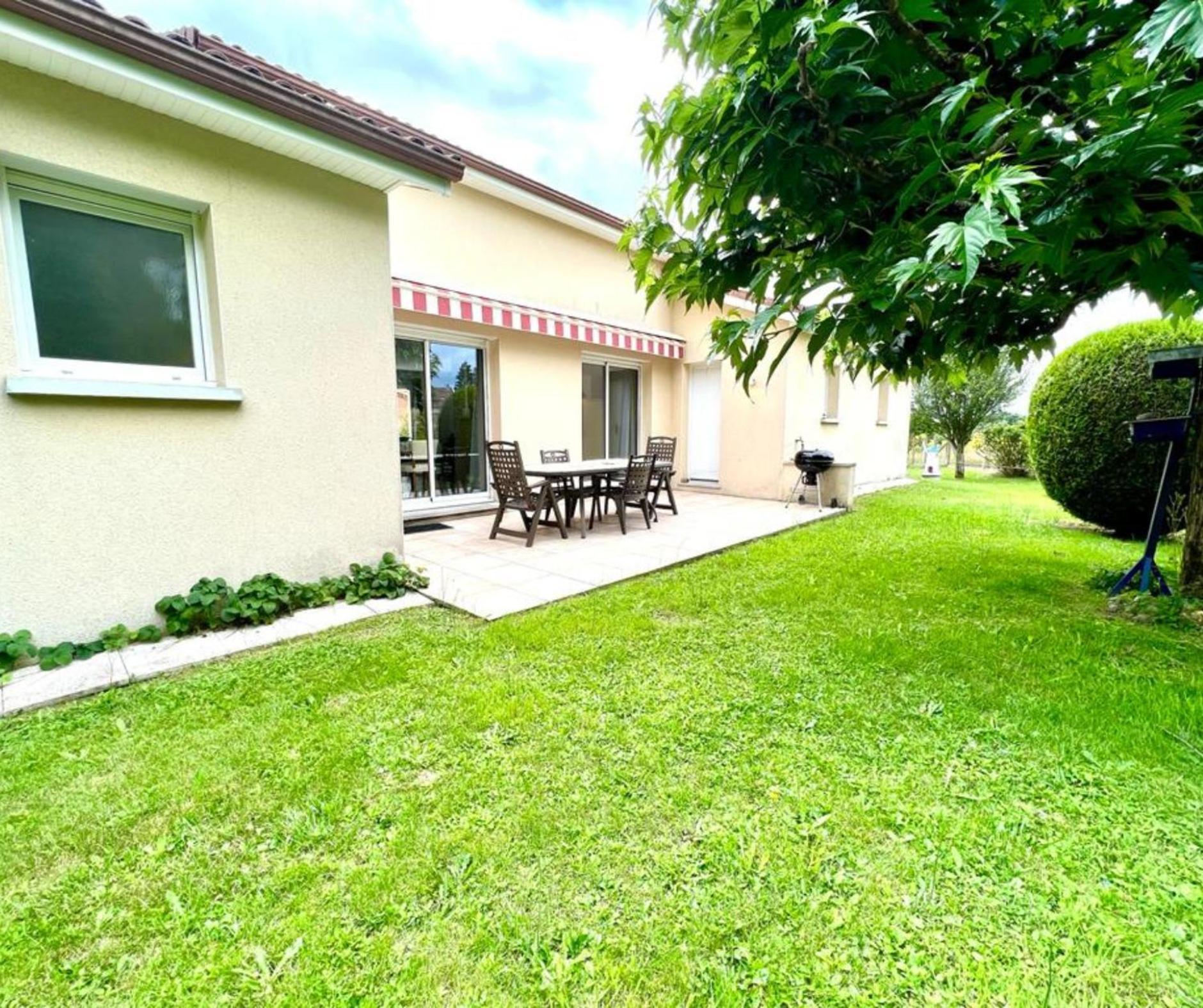 La Garde Familiale Et Spacieuse Couzeix 外观 照片